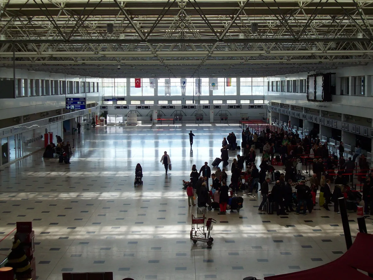 Flughafen Antalya, Terminal 1, Archivaufnahme